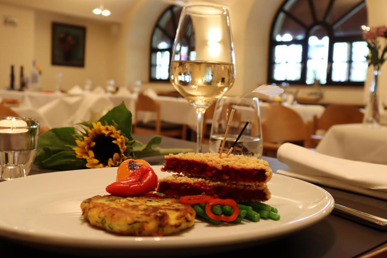 Herzogskelter Restaurant Hotel Güglingen エクステリア 写真