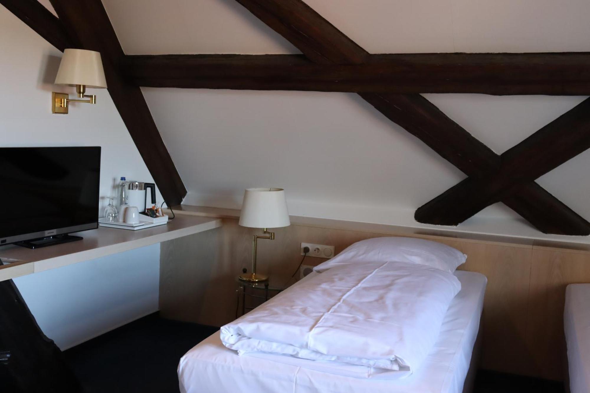 Herzogskelter Restaurant Hotel Güglingen エクステリア 写真